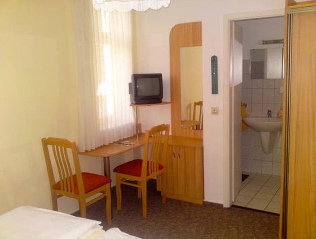 Pension Am Klünderberg Binz Exterior foto